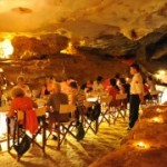 Enjoy dinner in the cave of Bai Tu Long Bay