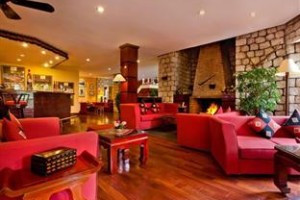Ta Phin Bar in Luxury Resort