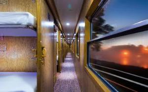 Corridor Chapa Express train picture